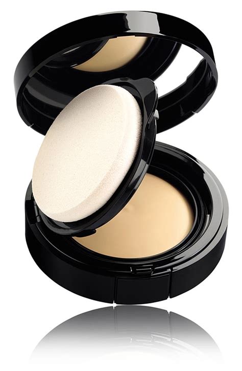 chanel teint innocence spf 10 no 60|TEINT INNOCENCE Naturally Luminous Compact Makeup SPF .